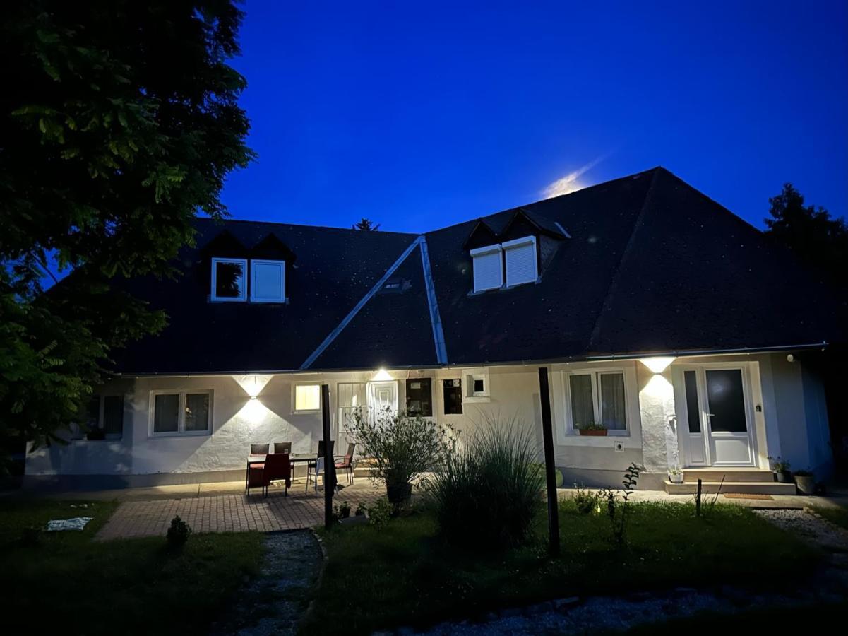 Levendulakert Siofok Apartmanhaz Экстерьер фото
